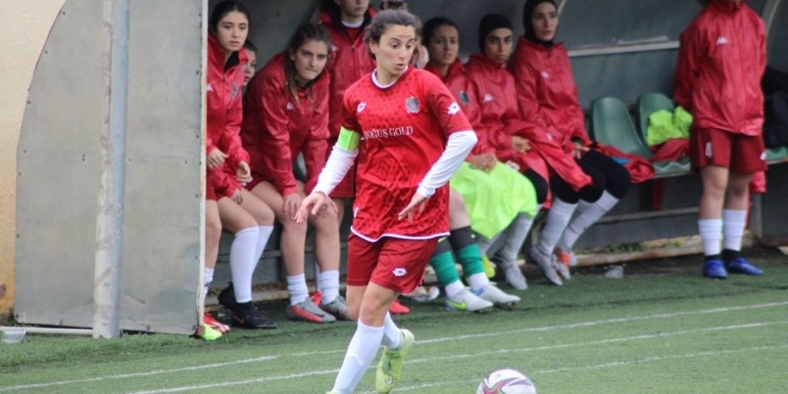 Kadın FK farklı kaybetti 4-1