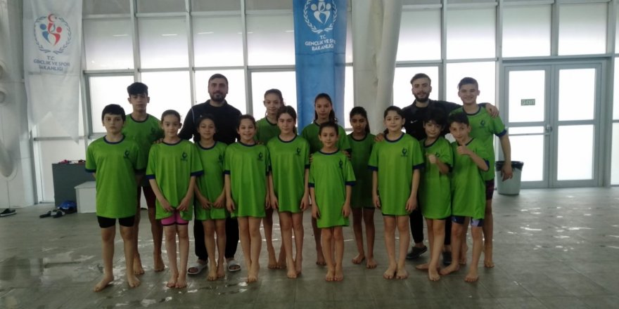 ÇESK yüzmede durdurulamıyor