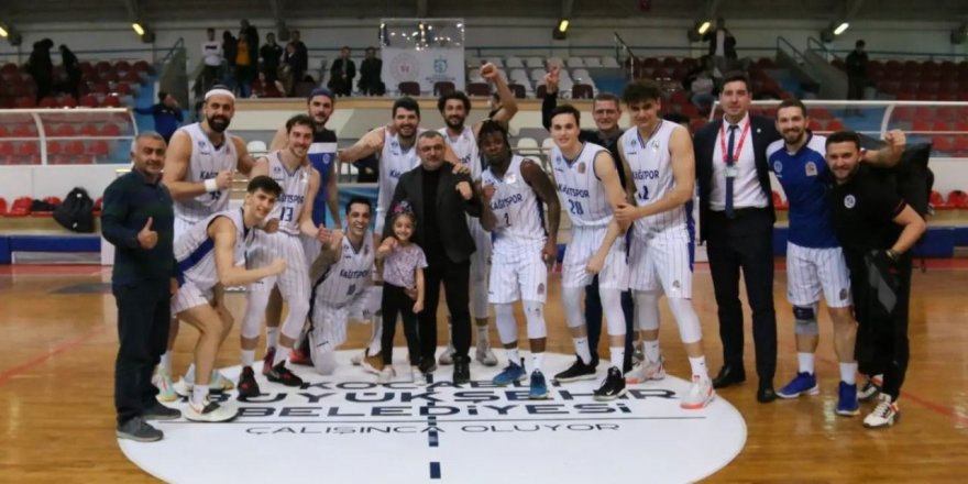Kağıtspor tam yol ilerliyor: 73-63