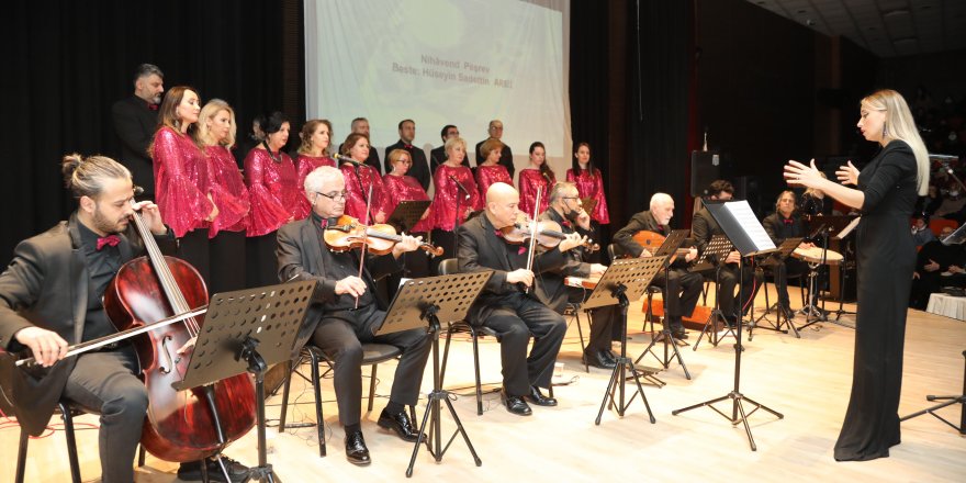 Belediye korosu kadınlar için konser verdi