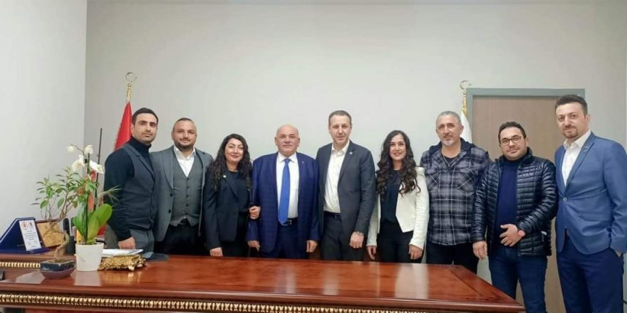 Hacıoğlu mazbatasını aldı