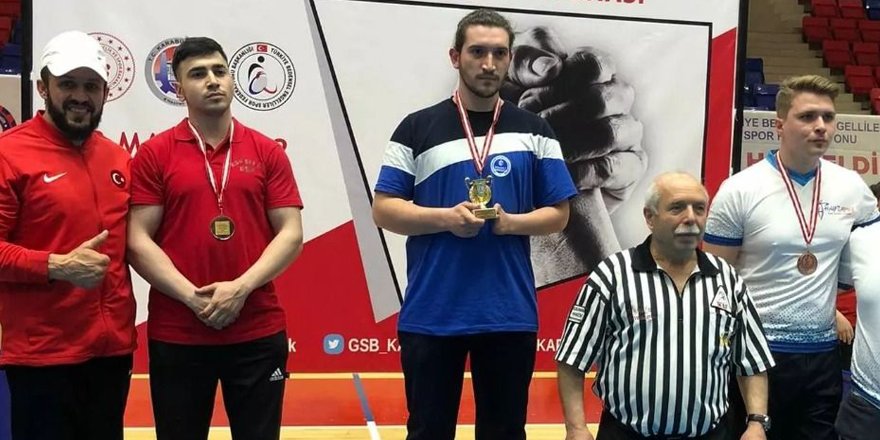 Kağıtsporlu engelli sporcuların başarısı