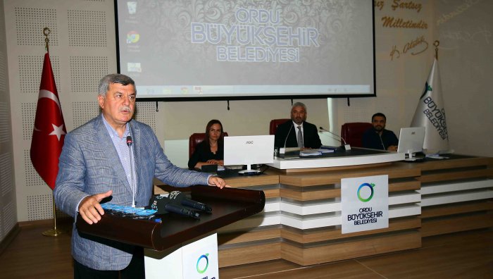 Karaosmanoğlu, Ordu Büyükşehir Meclisi’nde konuştu
