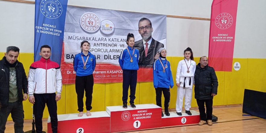 İzmitli karateciler, Türkiye Şampiyonası vizesi aldı