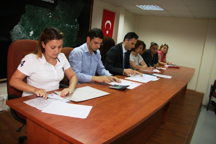 Muhtaç vatandaşa sıcak yemek için ihale