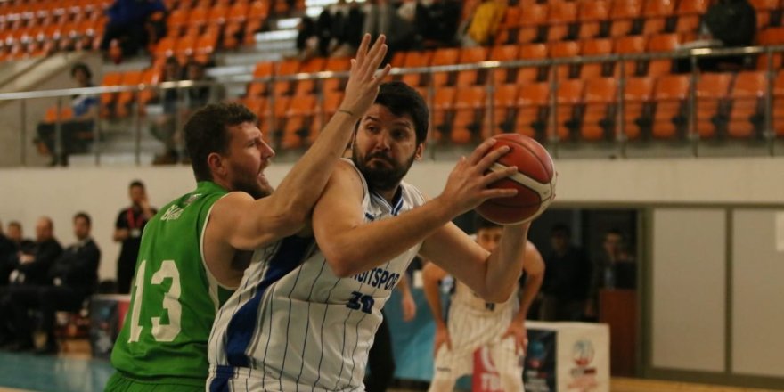 Kağıtspor, her yerde kazanıyor: 80-77