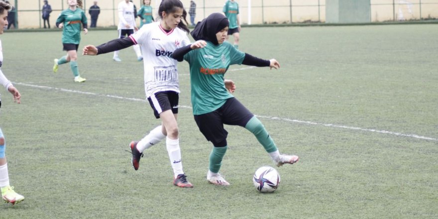 Kadın FK farklı yenildi 7-1