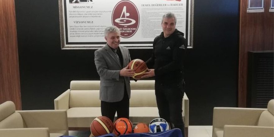 Öğrencilerin dersleri renkleniyor