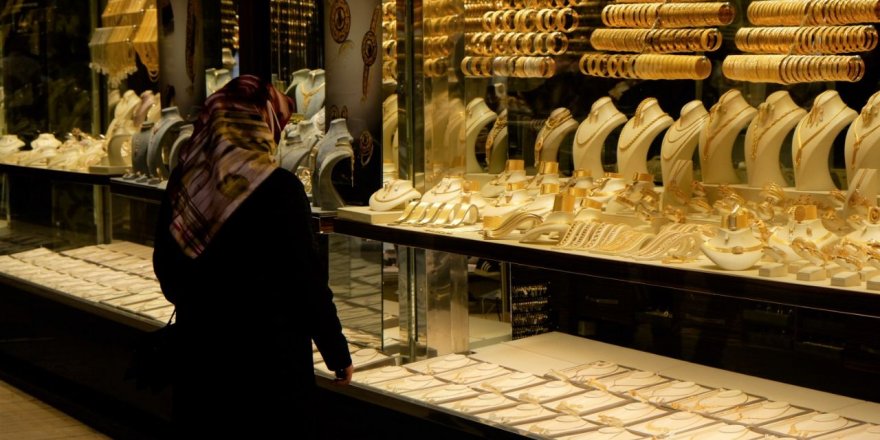 Kuyumcular, düğün dönemini bekliyor