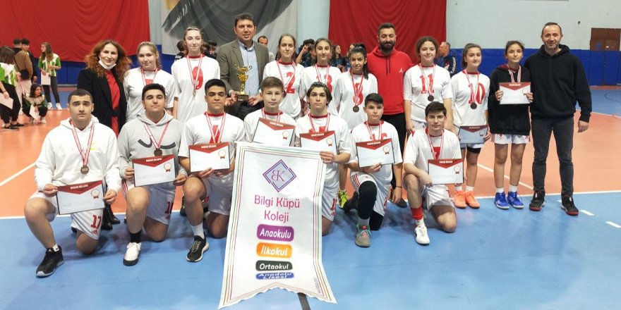 Korfbolda kupalar verildi