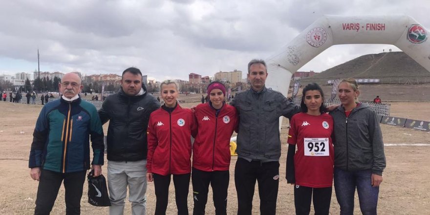 İzmitli atletler, Ankara’dan mutlu döndü