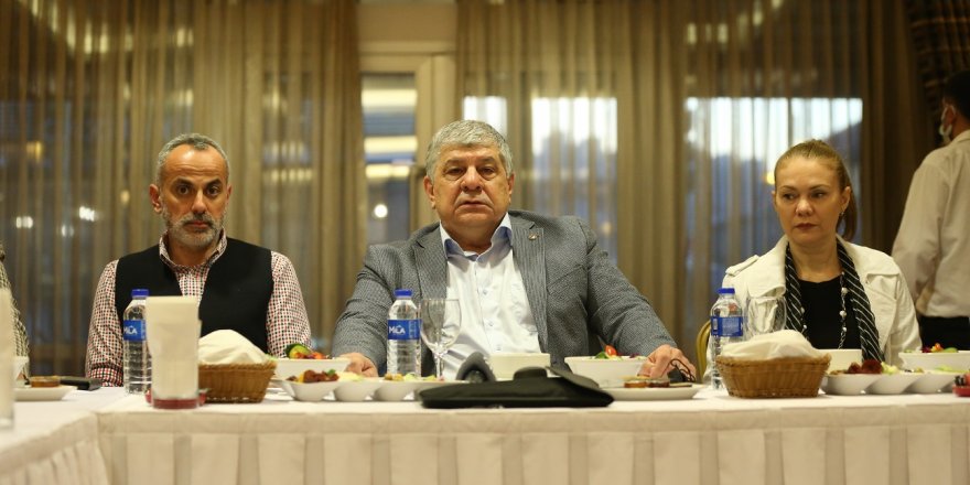 Özdemir, kulüp temsilcileriyle buluştu