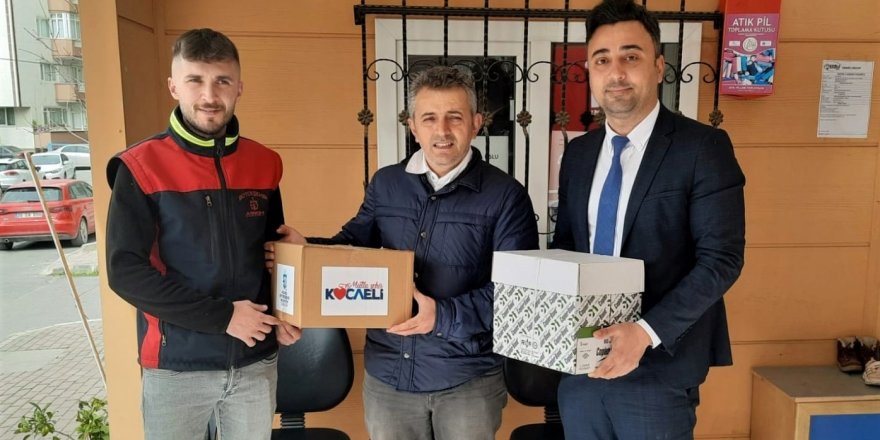 Muhtarlara kırtasiye malzemesi yardımında bulunuldu