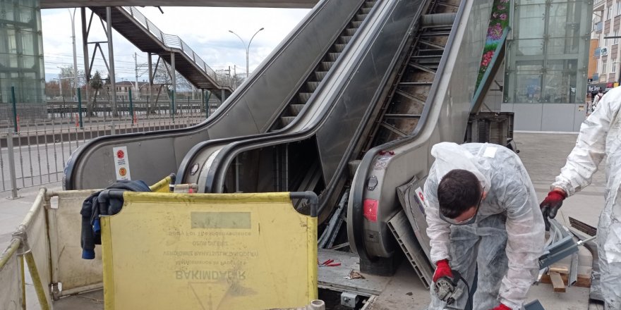 Yürüyen merdivenler bakıma alındı