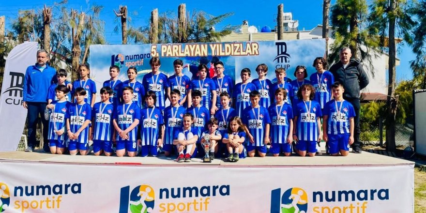 Bahçeşehirli gençler 3. oldu