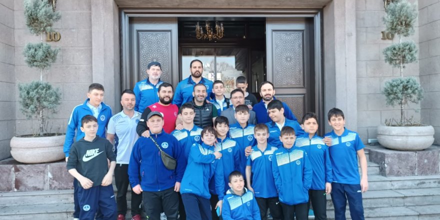 Kocaeli Büyükşehir, güreşte Türkiye şampiyonu