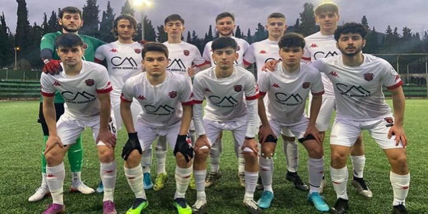 Gölcükspor U-18 ve U-16 namağlup
