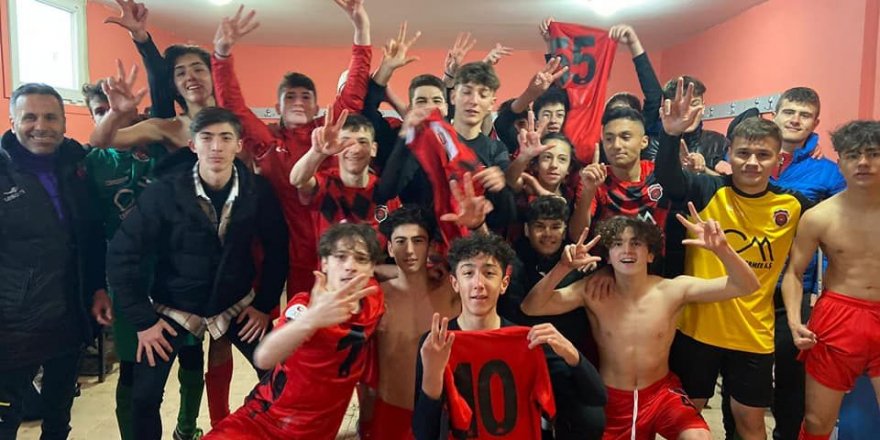 Gölcükspor şampiyon