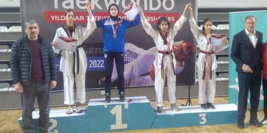 Esila, Türkiye şampiyonu