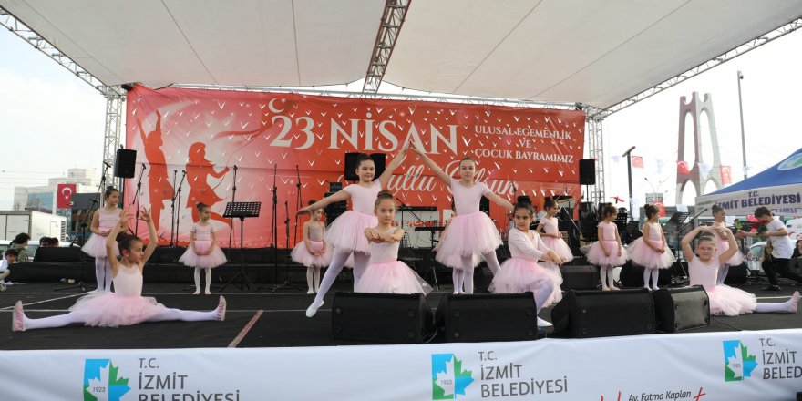 Minik dansçılar gösterileriyle tam not aldı