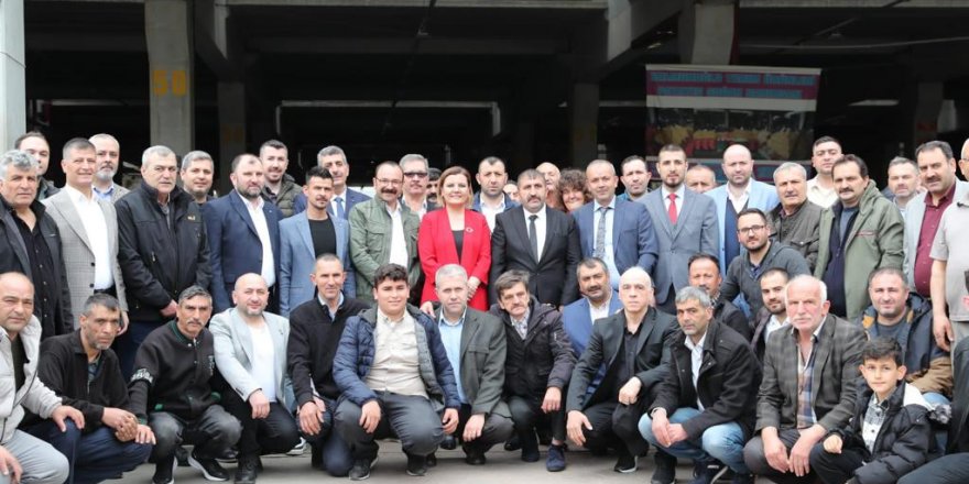 Hürriyet, Pazarcı esnaflarıyla bayramlaştı