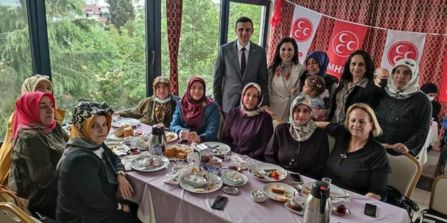 MHP’liler şehit annelerini unutmadı