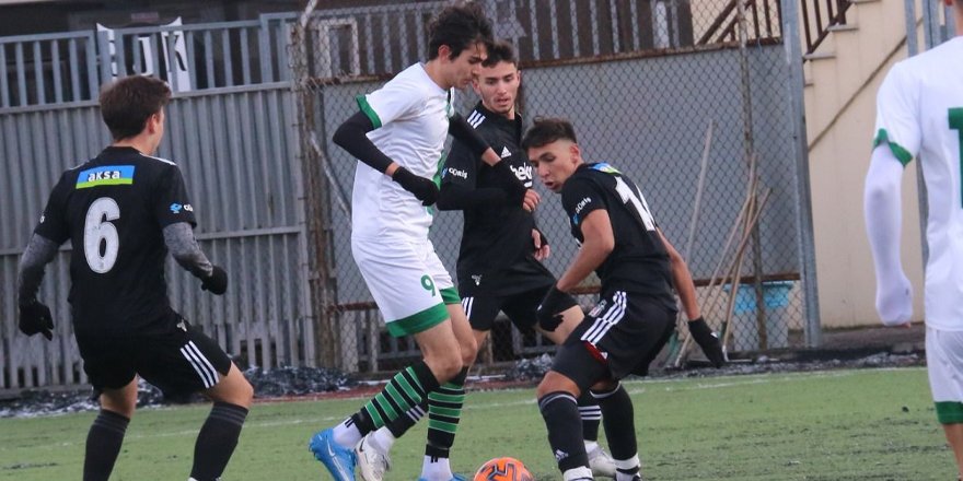 Gençlerimiz Eyüp’ten kayıpla döndü