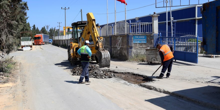 Bozulan yollar onarılıyor