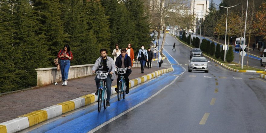 Her 4 öğrenciden 3'ü üniversiteyi il dışında okuyor