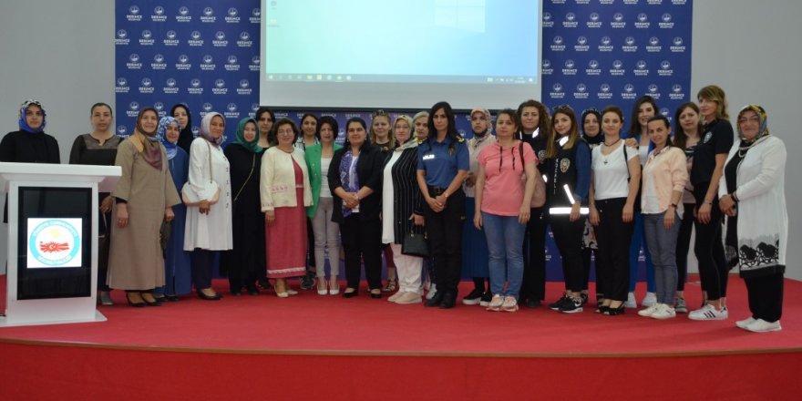 Kadınlar Bilgilendirme Toplantısında bir araya geldi