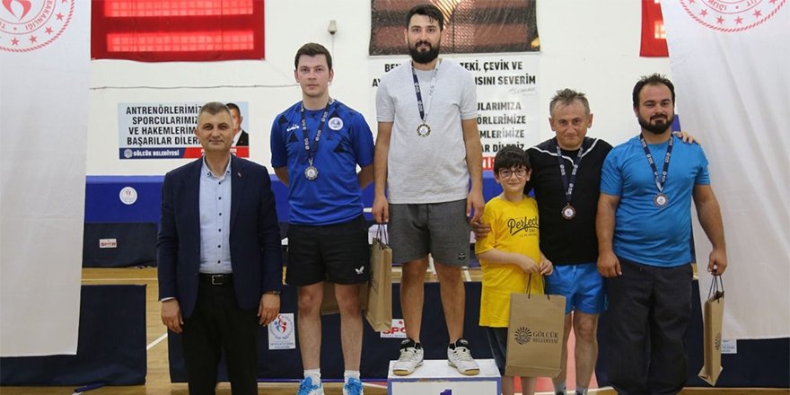 Masa tenisi turnuvası sona erdi