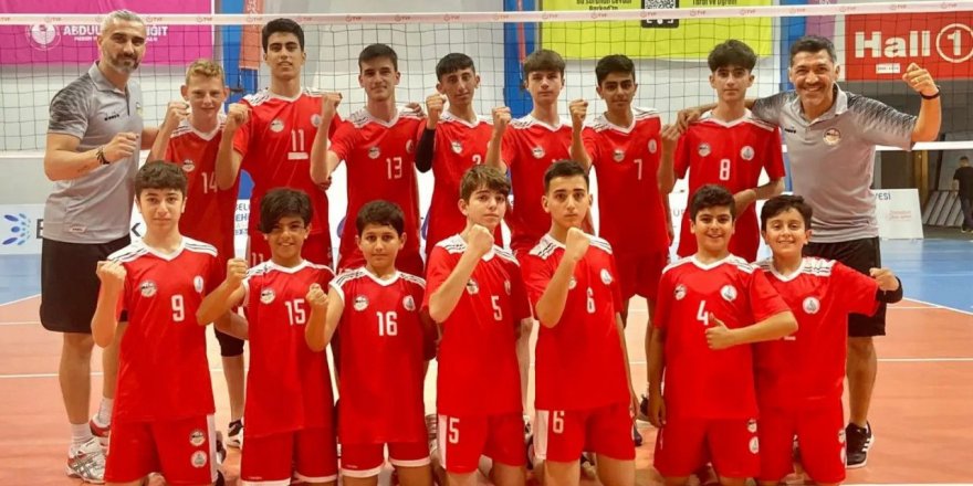 Voleybolcular Mersin’den başarıyla döndü