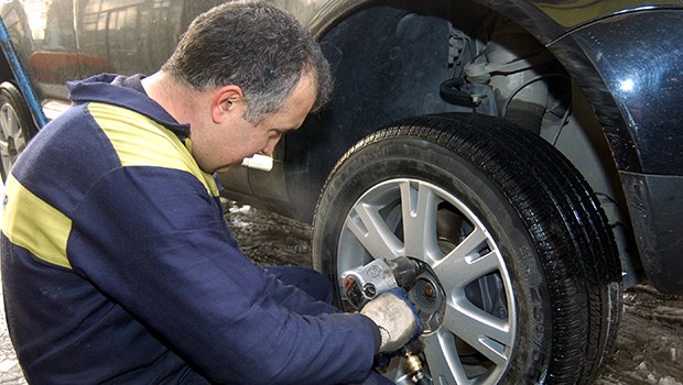 Kış lastiği zorunluluğu 1 Aralık’ta başlıyor
