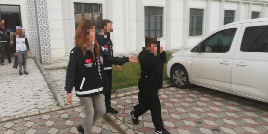 35 bin TL’lik para ve ziynet eşyası çaldılar