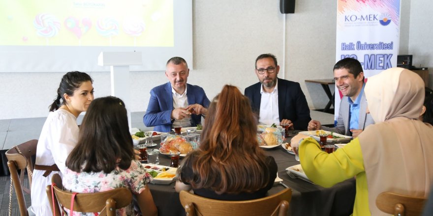 KO-MEK çocukların yüzünü güldürdü