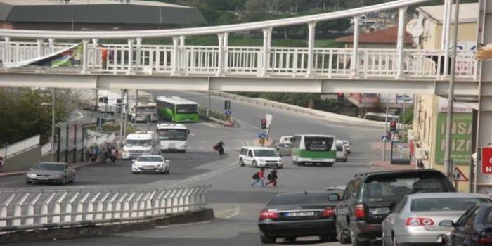 Üstgeçidi kullanmayanlara ceza