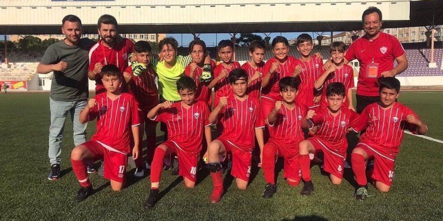 Darıca Kalespor’dan çifte şampiyonluk