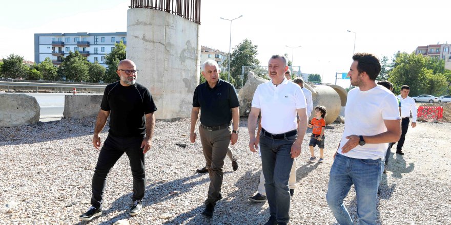 Başkan Büyükakın tramvay projesini inceledi