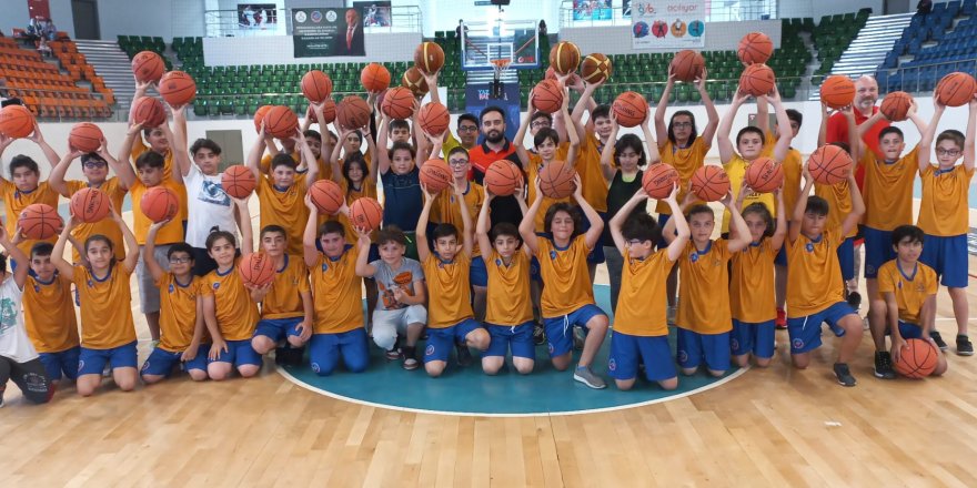 Darıca Yaz Spor Okulları’nda eğitimler devam ediyor