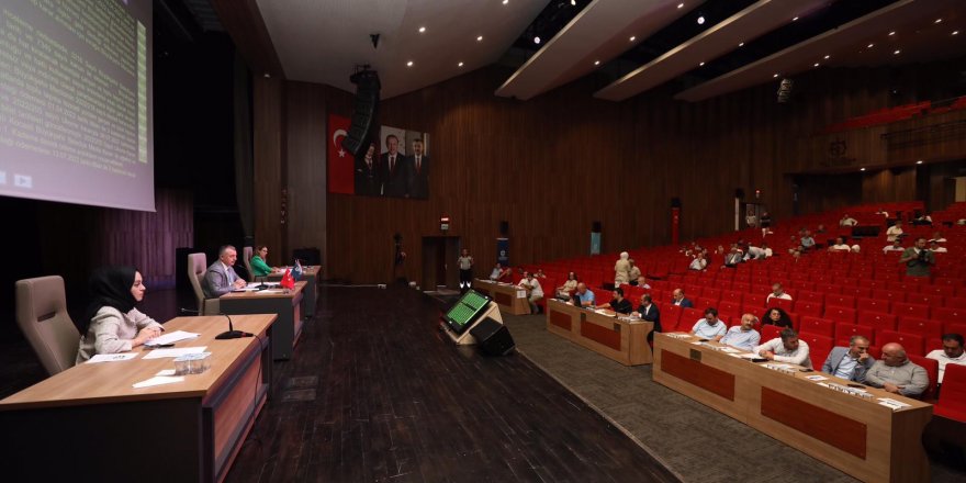 Büyükakın’dan araç kiralama açıklaması