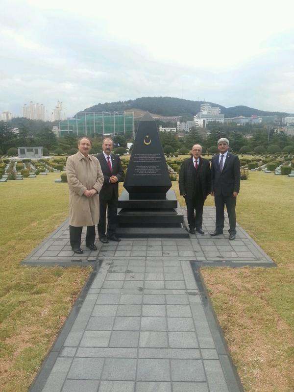 Kaplan Kore’deki Türk Şehitliği’nde