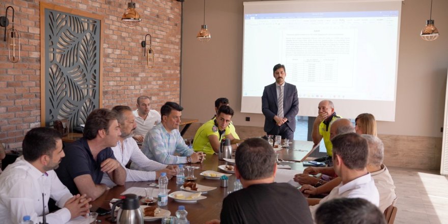 Okul servis araçları için istişare toplantısı yapıldı