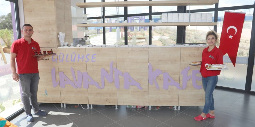 Gülümse Kafe Lavanta’ya ilgi artıyor