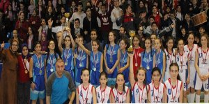Kızlarda şampiyon Kazım Karabekir