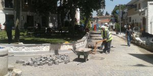 Fen işleri onarım çalışmaları yapıyor