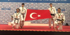 Kağıtspor kürsüye abone oldu
