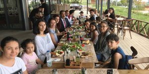 Kaymakam Güler şehit çocuklarını ağırladı