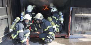 Kocaeli itfaiyesi üniversitede eğitim veriyor