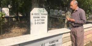 Depremi ölenler dualarla anıldı