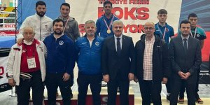 Başarılı eldivenler kürsünün zirvesinde